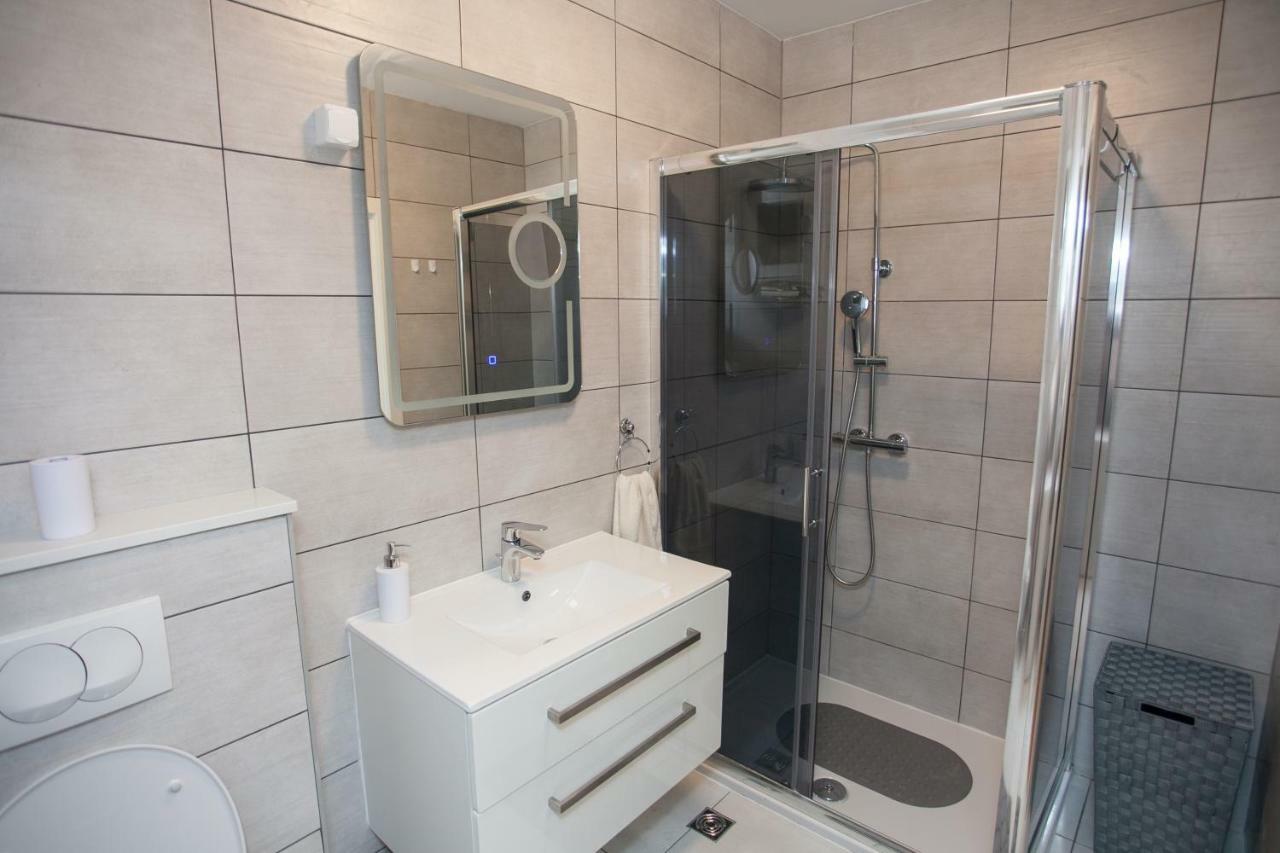 Villa Zrinka **** Svinisce Экстерьер фото